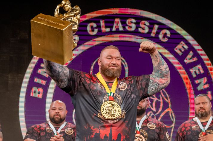Hafþór Júlíus Björnsson hafði ástæðu til að fagna eftir að hafa sett enn eitt heimsmetið.