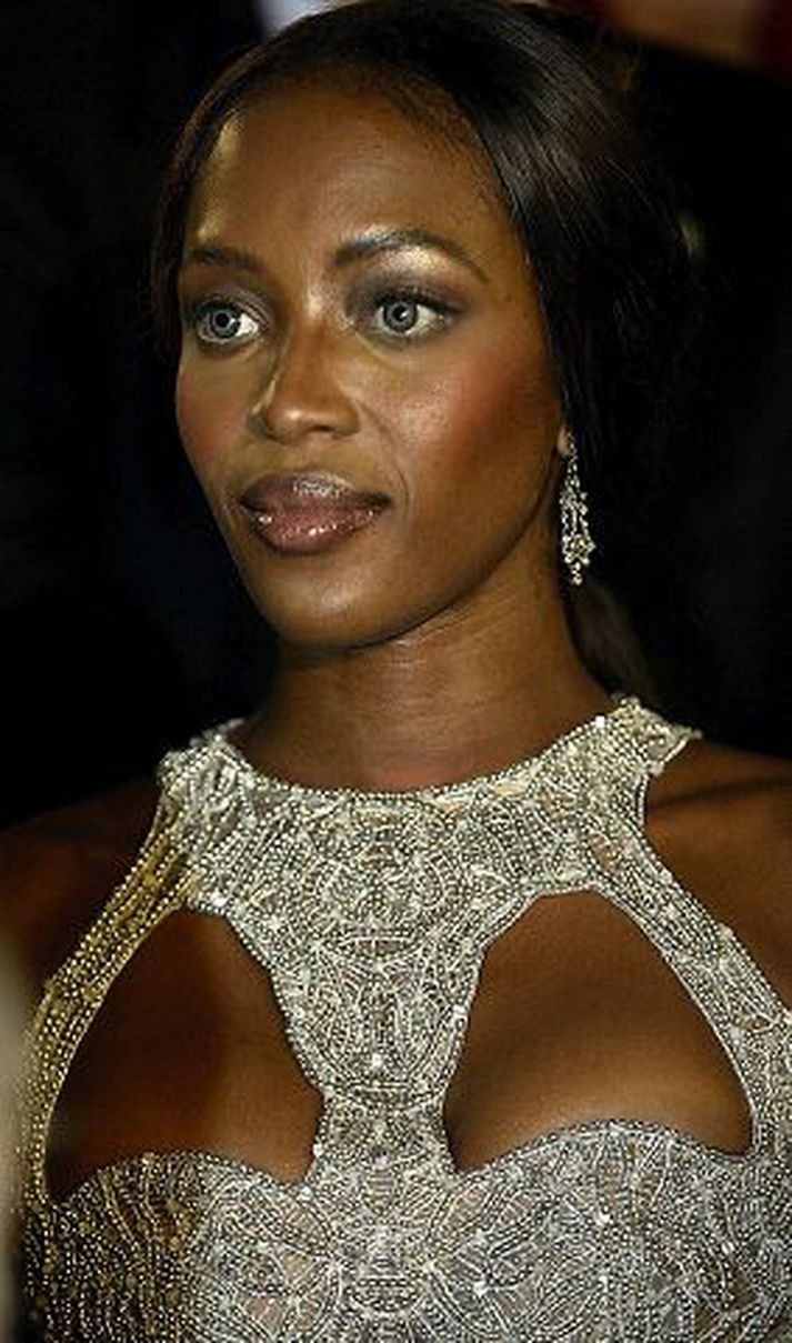 Naomi Campbell finnst leik- og söngkonur troða fyrirsætum um tær og vill að þær haldi sig til hlés.