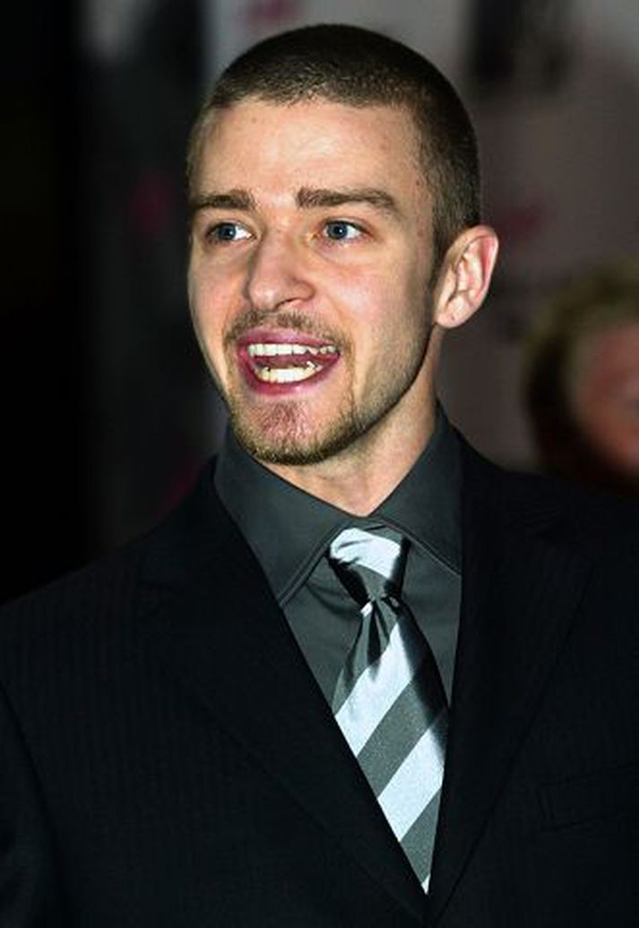 Justin Timberlake Þreytir frumraun sína í teiknimyndum þegar hann talar inn á Shrek 3 sem verður frumsýnd á næsta ári.