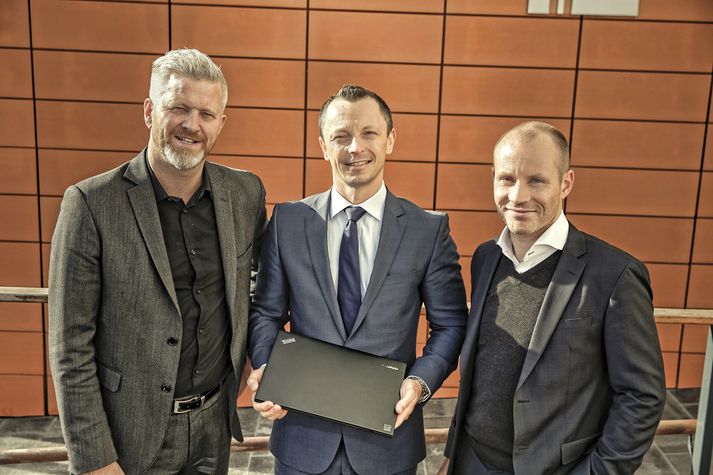 Kristján Jónsson, forstöðumaður innkaupa og rekstrar Skipta, David McQuarrie framkvæmdastjóri Lenovo N-Evrópu og Finnur Oddsson, forstjóri Nýherja.