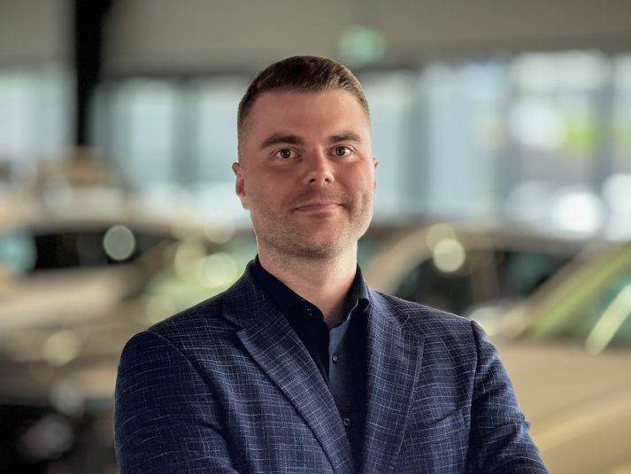 Víkingur hefur lengi starfað hjá Öskju. Nú stýrir hann markaðsmálum fyrirtækisins.