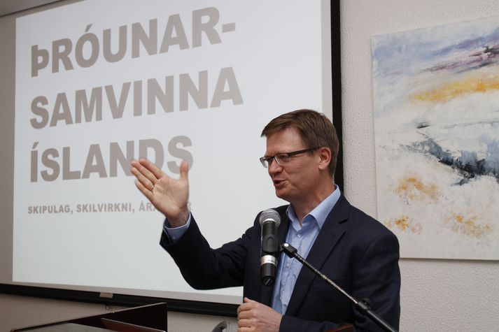 Þórir Guðmundsson, sviðsstjóri hjá RKÍ, var fenginn til að gera skýrsluna af utanríkisráðherra.