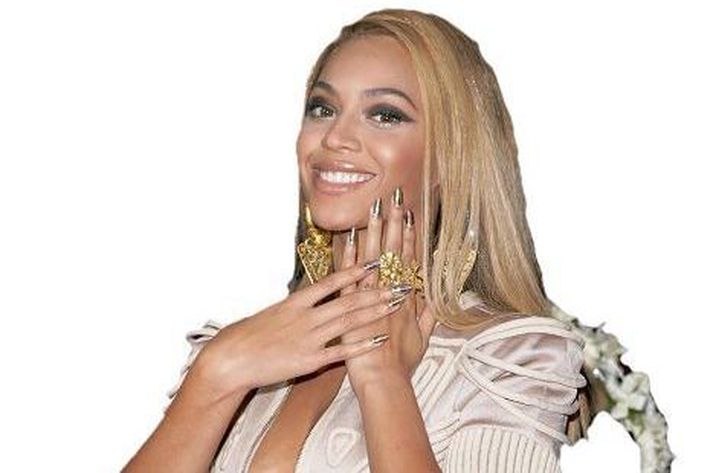 Beyoncé lyftir eflaust plötu Jay-Z og Kanye West upp í hæstu hæður með nærveru sinni.