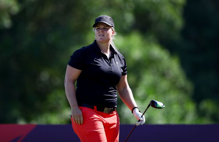 Caroline Hedwall er með forystu á Omega Dubai Moonlight Classic mótinu.