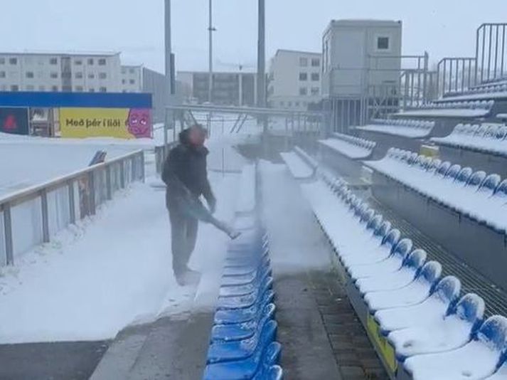 Töluvert af snjó er á Akureyri.