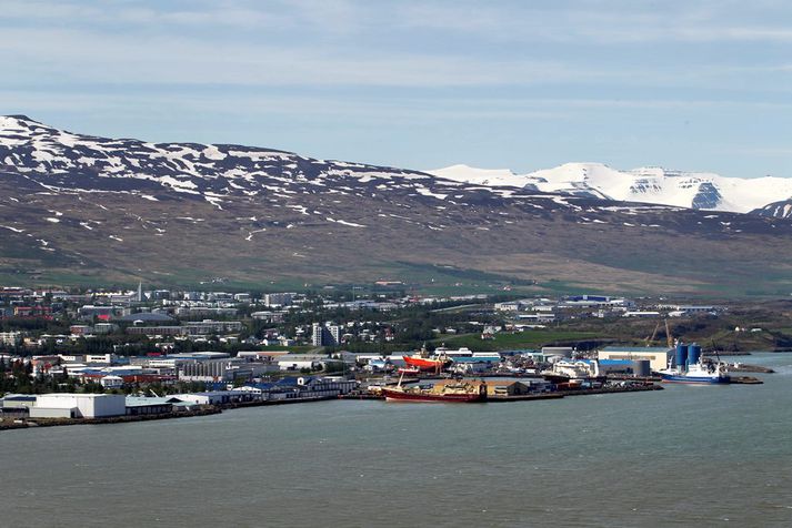 Frá Akureyri. Þar eru öflug þjónustufyrirtæki eins og Slippurinn sem gætu þjónað olíuiðnaði.