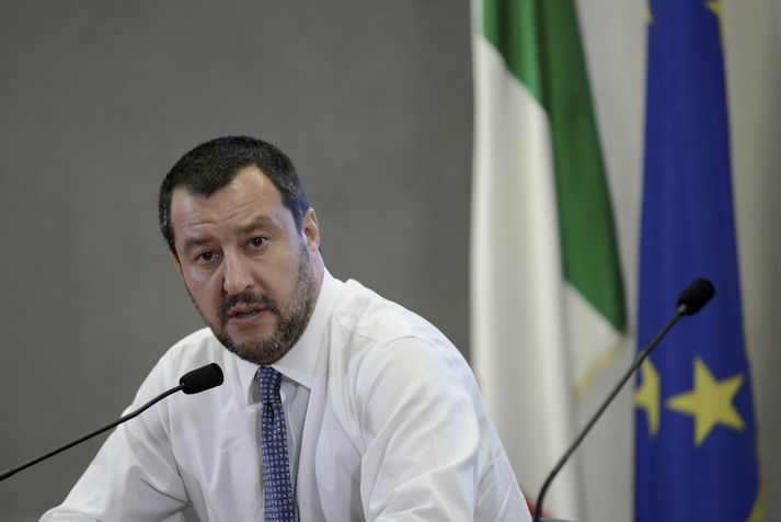 Matteo Salvini á blaðamannafundi í Róm.