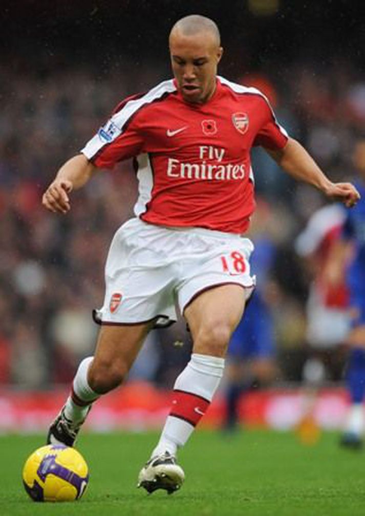 Mikael Silvestre.