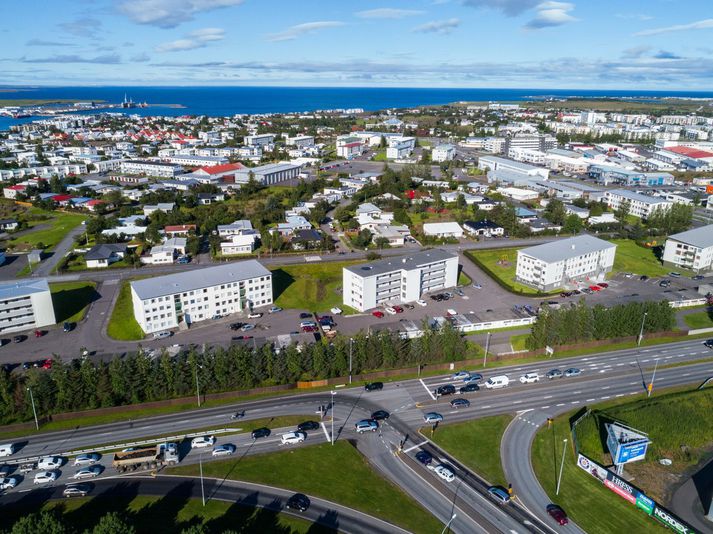 Gatnamótin sem slysið varð á eru neðst á myndinni.