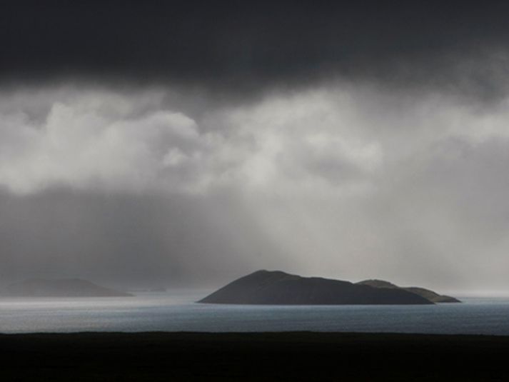 Himnar loga á Þingvöllum