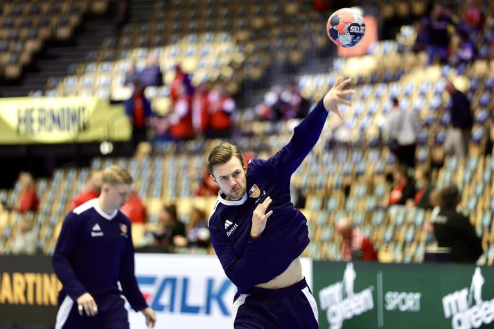 Sigvaldi Björn Guðjónsson í upphitun fyrir bronsleikinn.