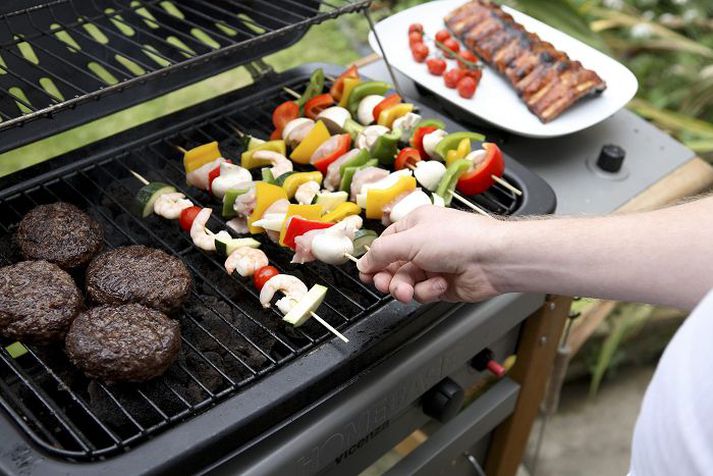 Þaö hitnar í kolunum á Blönduósi í dag.