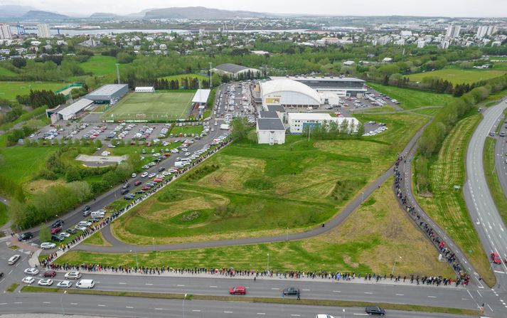 Röðin í bólusetnnigu hefur aldrei verið jafnlöng og í dag.