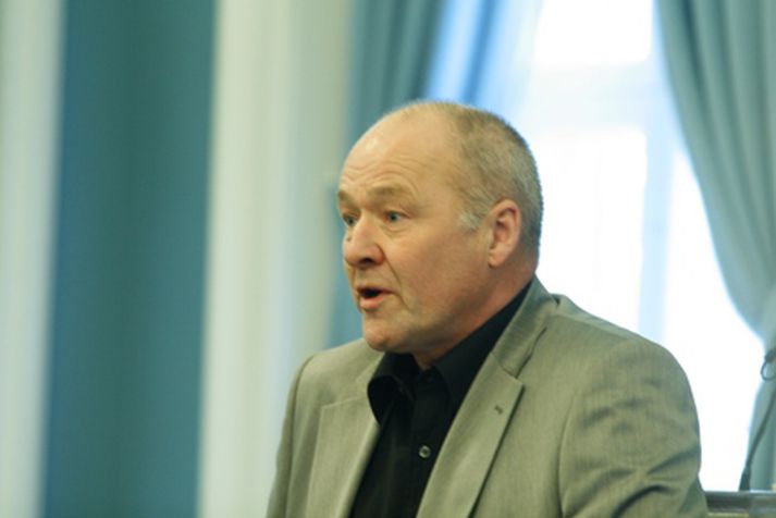 Atli Gíslason segist löngu hafa verið búinn að ákveða að fara í leyfi frá þingstörfum. Mynd/ GVA.