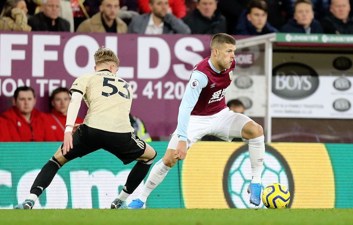 Jóhann Berg Guðmundsson í leik gegn Manchester United.