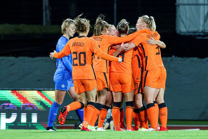 Hollenska landsliðið var nokkuð sannfærandi gegn Íslandi á Laugardalsvelli á þriðjudag og vann 2-0 sigur.