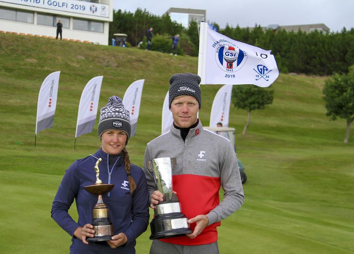 Guðrún Brá Björgvinsdóttir og Guðmundur Ágúst Kristjánsson eru ríkjandi Íslandsmeistarar í golfi.