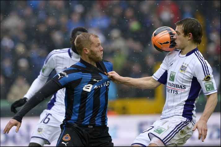 Eiður Smári í leik með Club Brugge.