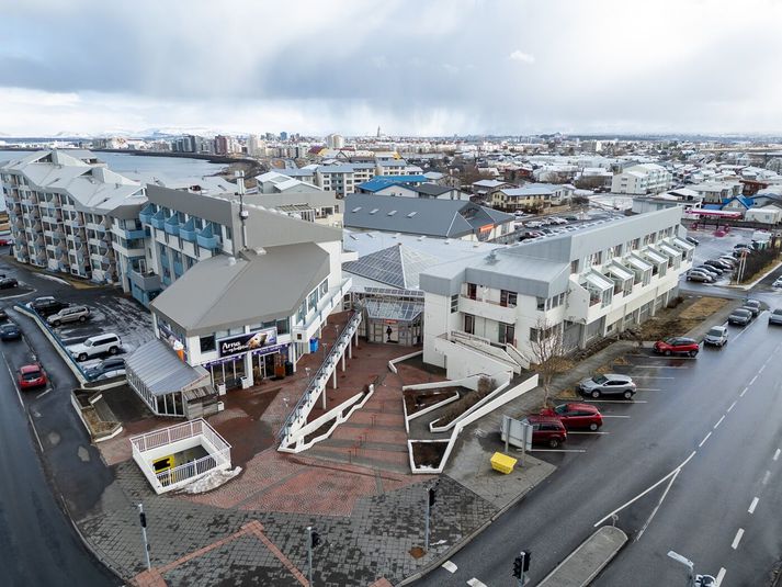 Bæjarfulltrúar Samfylkingarinnar, Viðreisnar og óháðra hafa miklar áhyggjur af fjárhagsstöðu Seltjarnarnesbæjar.
