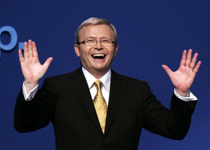 Kevin Rudd, leiðtoga Verkamannaflokksins í Ástralíu, er spáð sigri í þingkosningunum á morgun og þar með forsætisráðherraembættinu.
