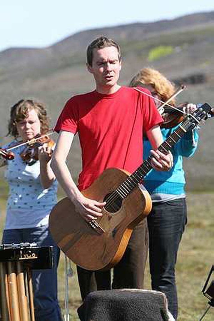 Sigur Rós kom við á Snæfellsnesi á leið sinni um Ísland.