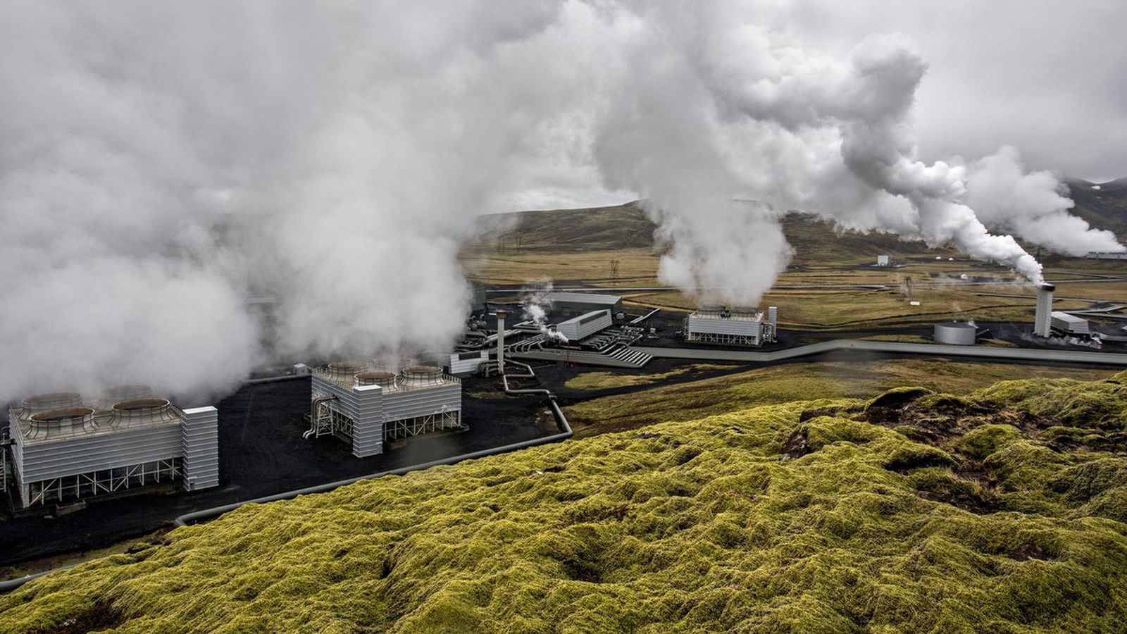 Geothermal energy. Геотермальная Энергетика в Исландии. Геотермальная энергия (ГЕОТЭС). 4. Геотермальная энергия. Геотермальная станция Hellisheidi в Исландии.