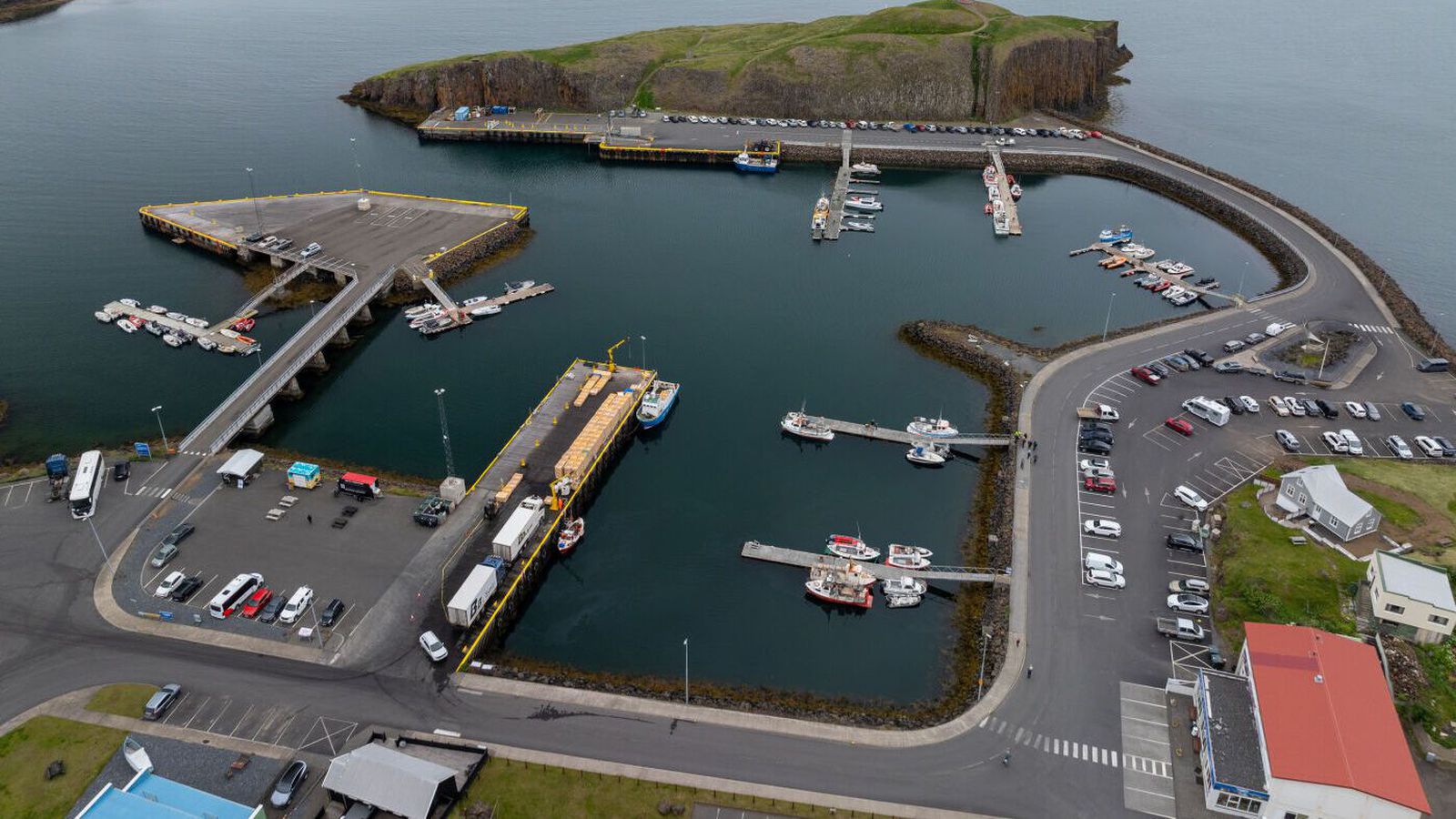 Fiski­bátur varð afl­vana við Stykkis­hólm