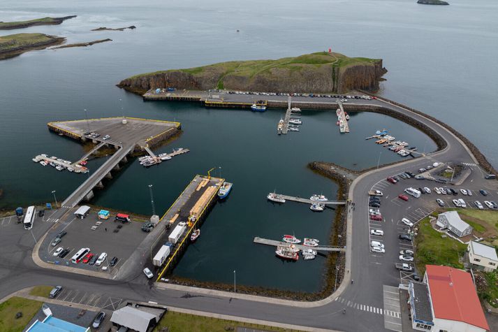 Fiskibáturinn varð aflvana skammt utan hafnarinnar í Stykkishólmi