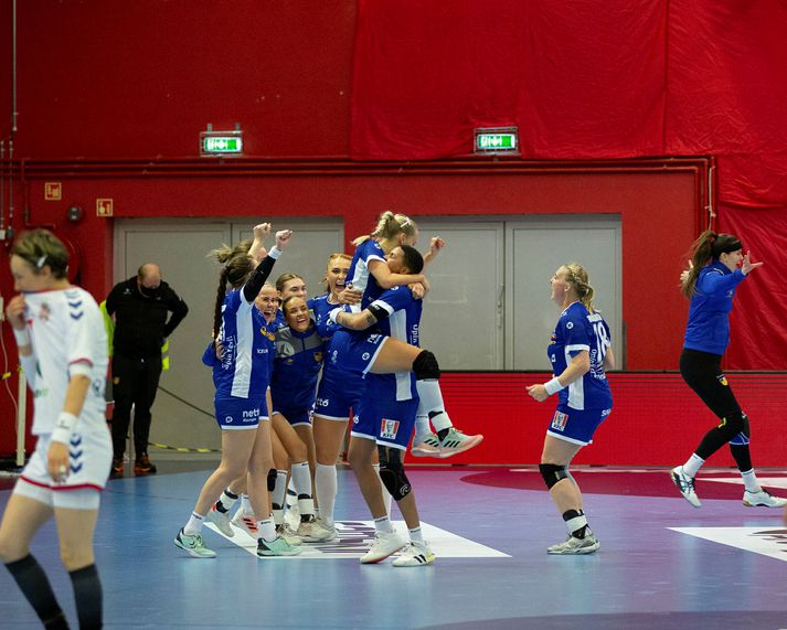 ísland Serbía í handknattleik kvenna á Ásvöllum 2021 Hsí, handbolti