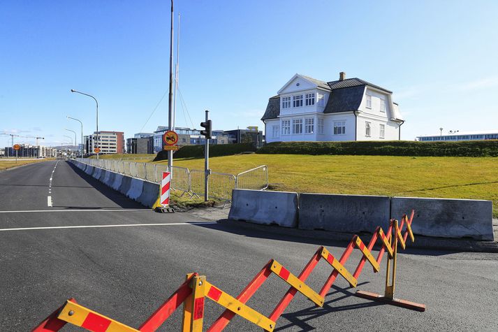 Þessar framkvæmdir munu hafa áhrif á þrenn gatnamót við Sæbraut.