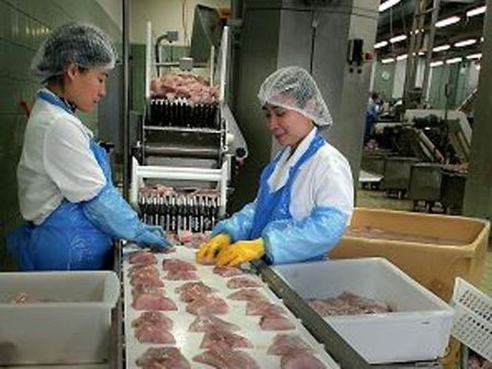 fiskvinnsla Aukning kvóta um 10 þúsund tonn hefði skapað 270 störf og aukið útflutningstekjur um 7 milljarða frá því sem nú verður, að sögn skipstjóra.	fréttablaðið/gva
