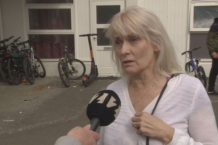 Eva segir stjórnvöld verða að taka ábyrgð á konunni og syni hennar. 