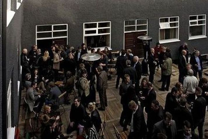 Pallurinn fyrir utan Kex.