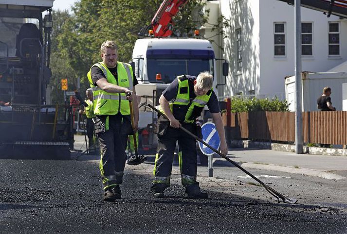 Með vorinu fjölgar verkum sem snúa að vegagerð.
