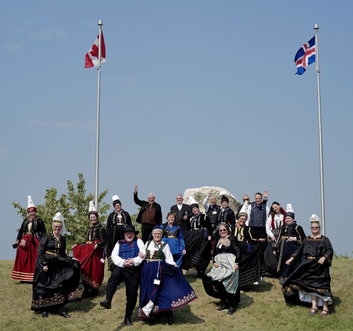 Hressir Íslendingar á hátíðinni í Gimli í Kanada.