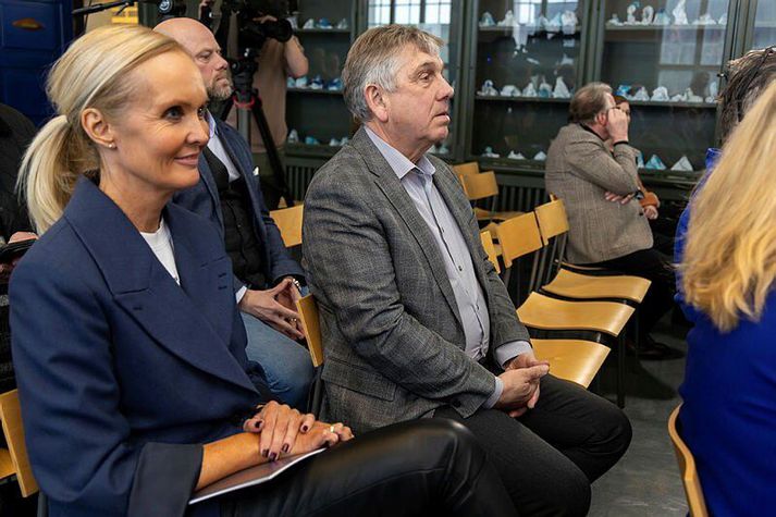 Sigríður Margrét og Eyjólfur Árni undirrita ályktunina fyrir hönd stjórnar Samtaka atvinnulífsins.