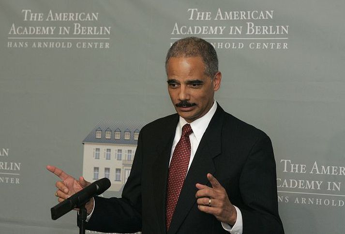 Vilja aðstoð Eric Holder, dómsmálaráðherra Bandaríkjanna, bað ríki Evrópu um aðstoð við að finna föngum í Guantanamo nýjan samastað.Fréttablaðið/AP