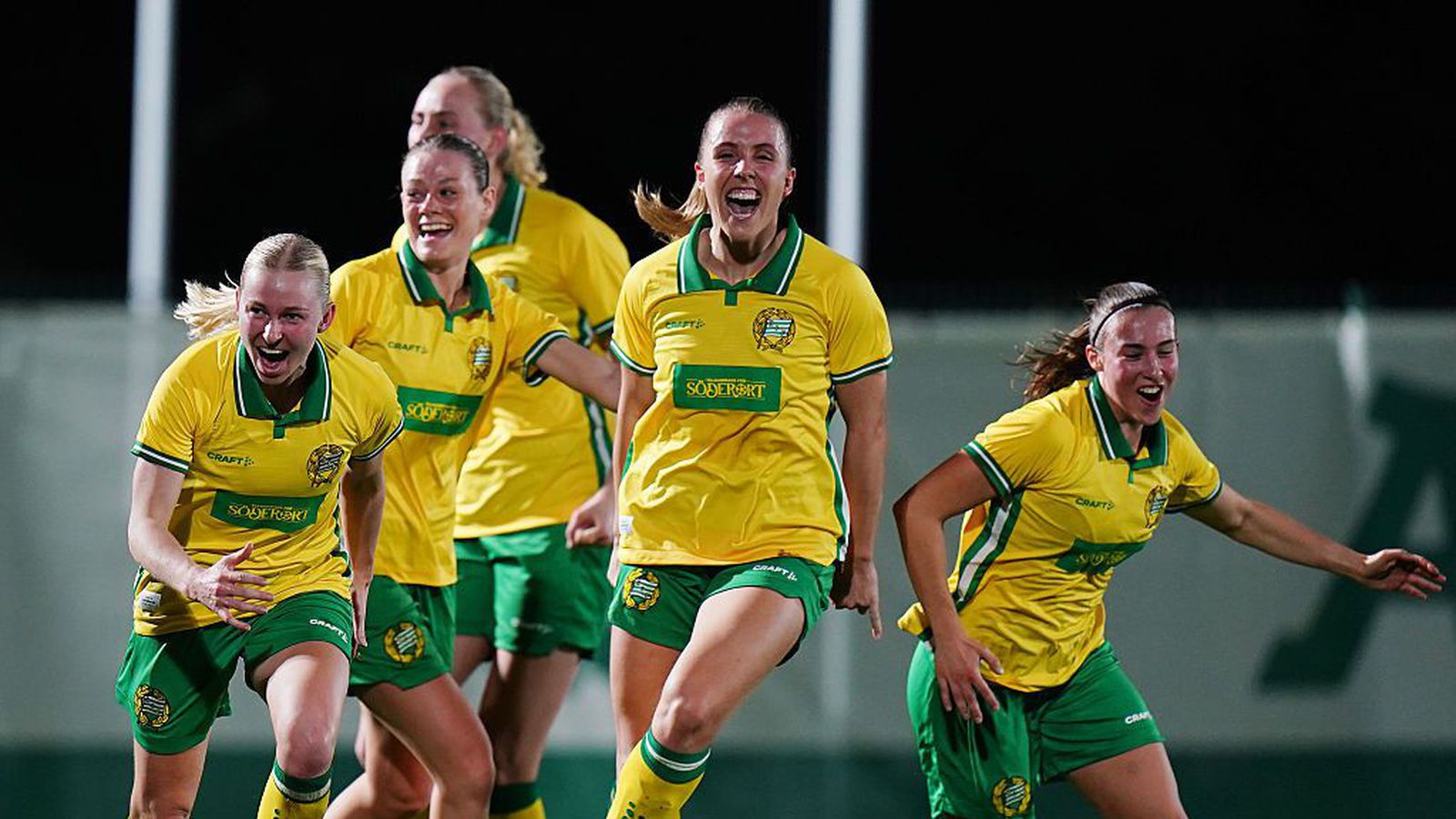 Guð­rún skallaði Hammarby í gang