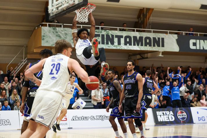 Seth Leday treður með tilþrifum en hann átti nokkrar huggulegar troðslur í leiknum. 