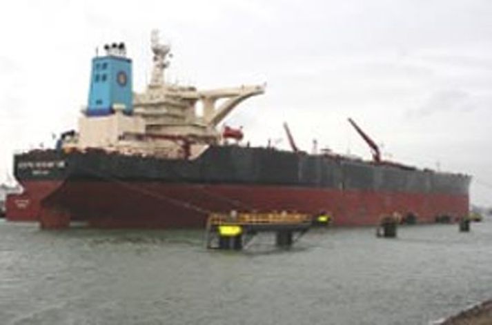 Olíuskipið Maran Centaurus.
