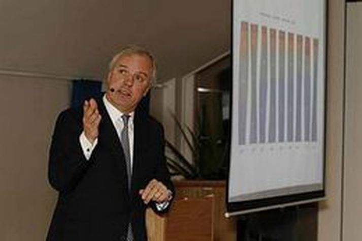 William Fall, forstjóri Straums.