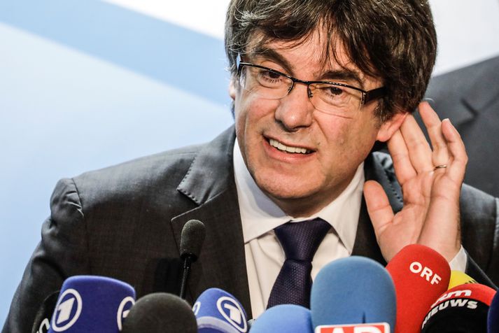 Carles Puigdemont er í sjálfskipaðri útlegð í Belgíu.