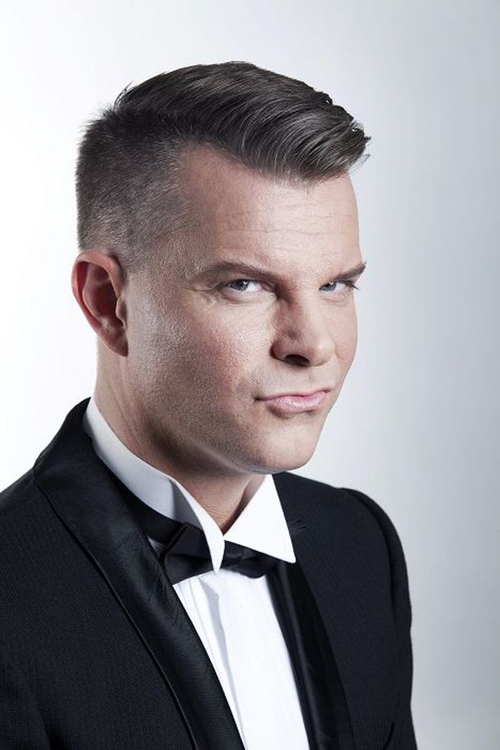Páll Óskar afhjúpar nýja heimasíðu, Palloskar.is, á föstudaginn.