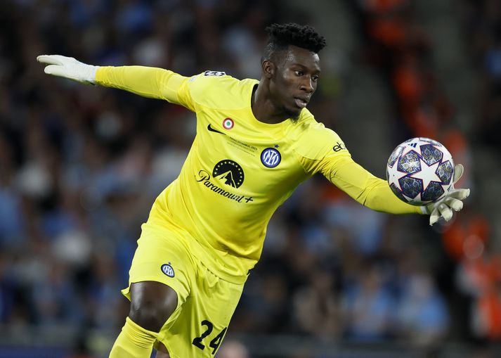 Onana er búinn að skrifa undir hjá Man United.