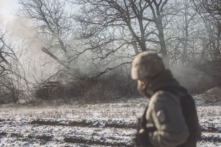 Úkraínskir hermenn að störfum í Donetsk-héraði.