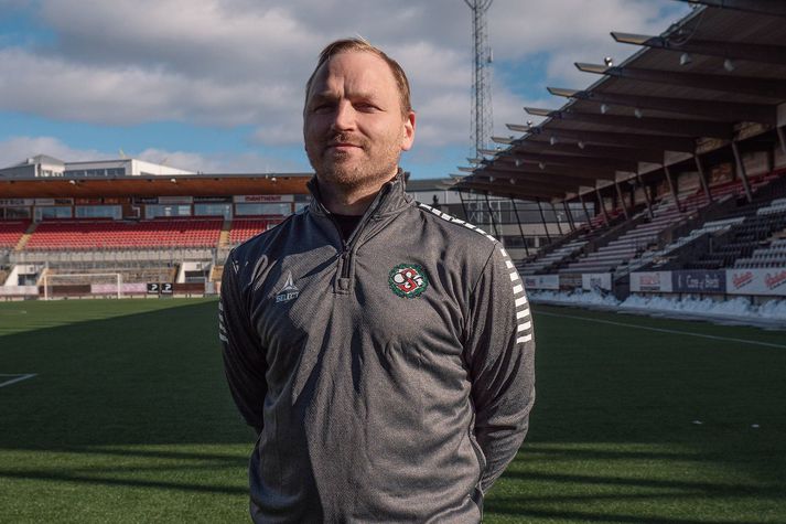 Einar Guðnason er mættur til starfa hjá Örebro.