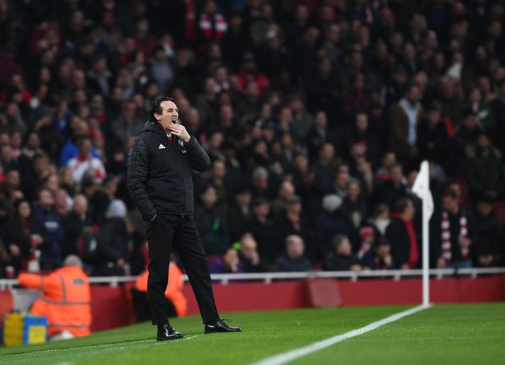 Emery hugsi á hliðarlínunni í gær.