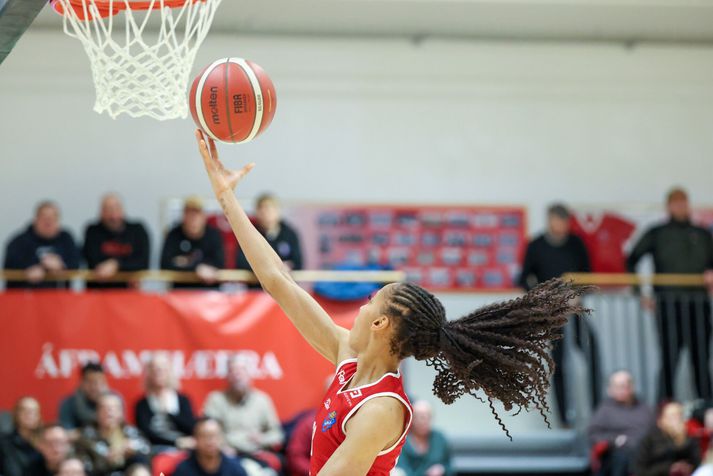 Amandine Justine Toi var frábær fyrir Hauka í kvöld.
