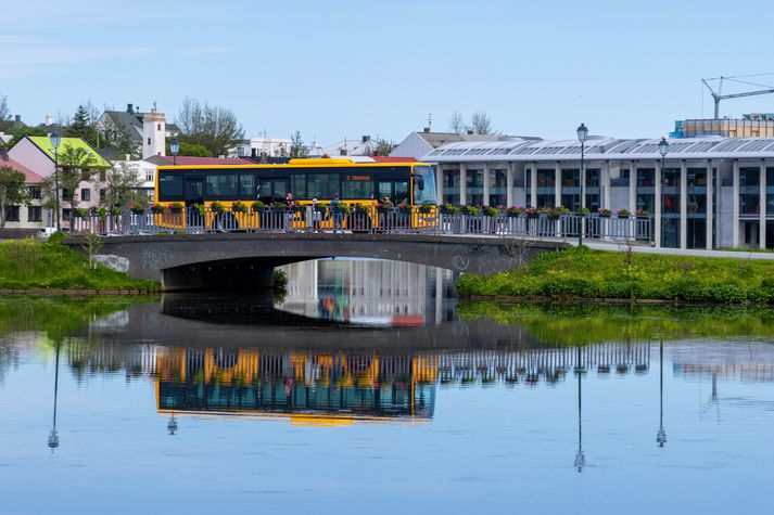 Borga þarf almennt fargjald í strætó á laugardaginn.