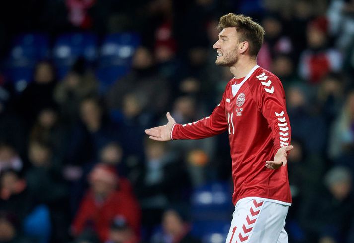 Bendtner í landsleik.